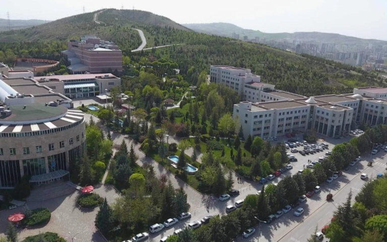 Vakıf üniversite